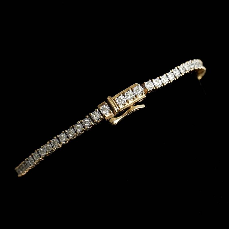 THE ARTIC DIAMONDS | 10K Gold & Diamond Bracelet